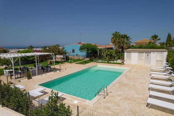 B&b per 2 persone, con Terrazza e Giardino nonché Piscina e Panorama a Santa Croce Camerina