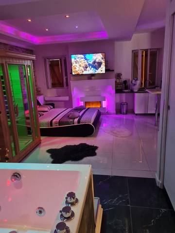Gîte pour 2 personnes, avec jacuzzi et sauna à Plombières-lès-Dijon