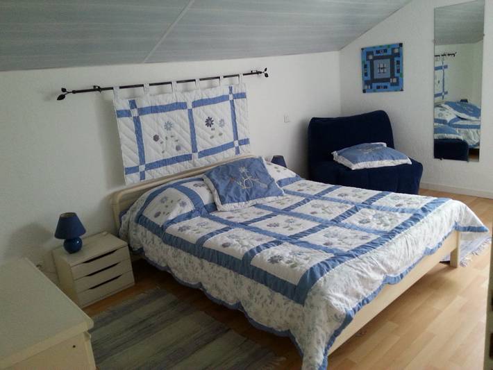 Gîte pour 5 personnes, avec terrasse et piscine dans Rhône - 4