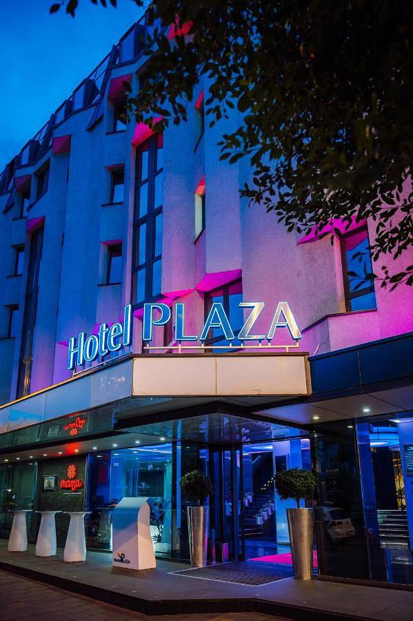 Hôtel pour 2 personnes, avec terrasse ainsi que jacuzzi et sauna