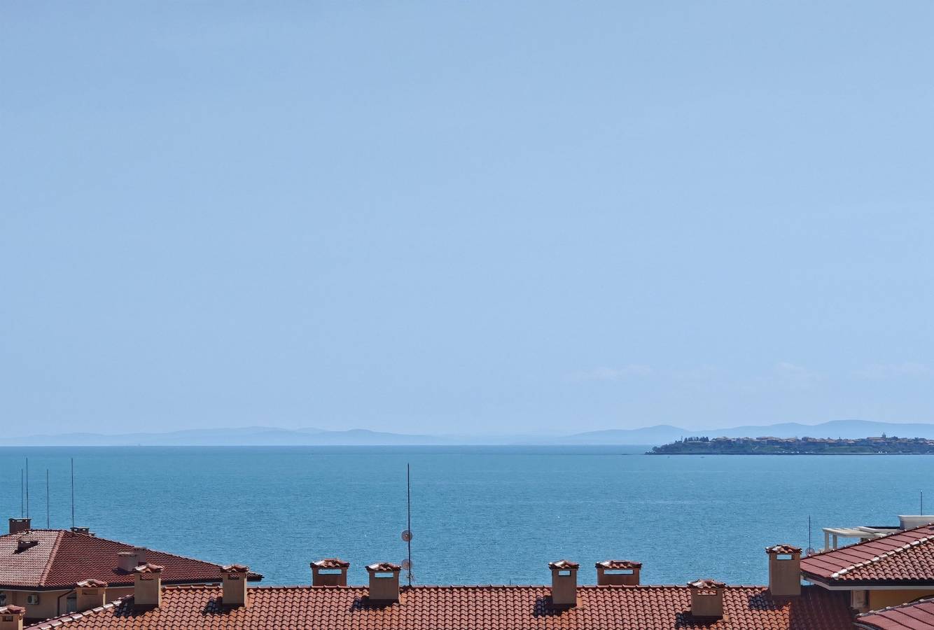 Ganze Ferienwohnung, Neues Apartment mit Meerblick und Balkon in Sweti Wlas, Oblast Burgas