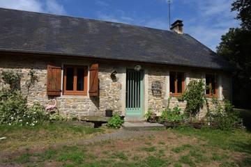 Gîte pour 8 personnes, avec terrasse et jardin à Viam