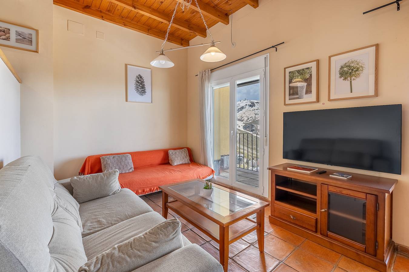 Entire apartment, Holiday Apartment "Duplex 23 D" near Slopes with Private Terrace & Wi-Fi in Sierra Nevada Ski Resort, Monachil