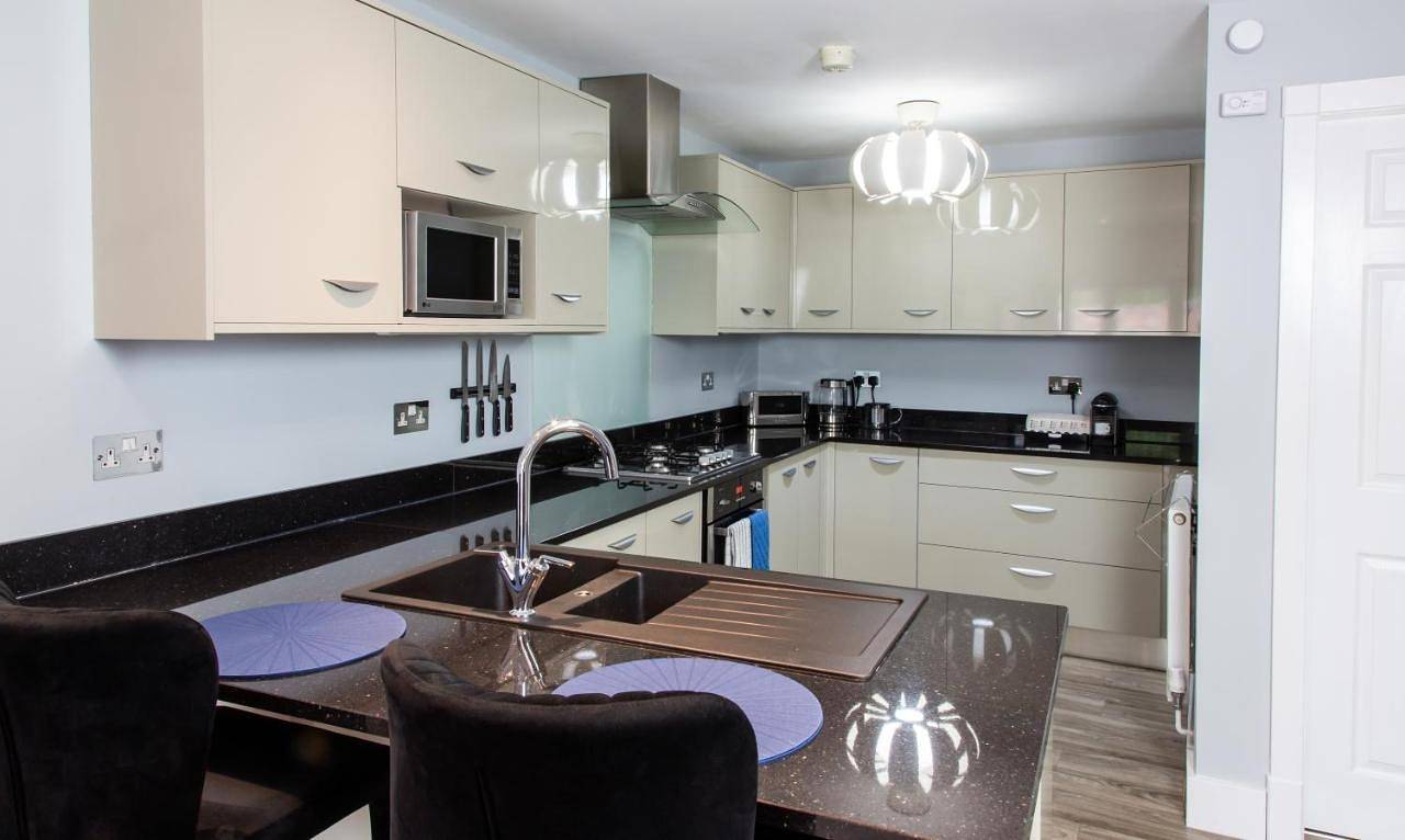 Entire apartment, Two-Bedroom Apartment in Warrington, Cheshire
