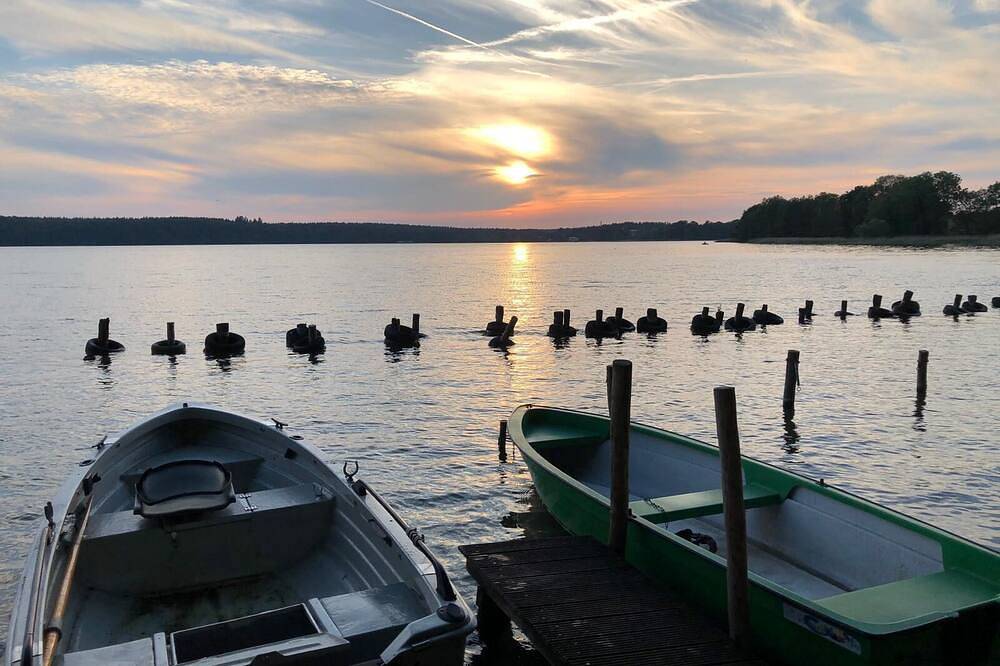 Ferienhaus am See mit Seeblick mit Boot in Warin, Nordwestmecklenburg (Wismar und Umgebung)