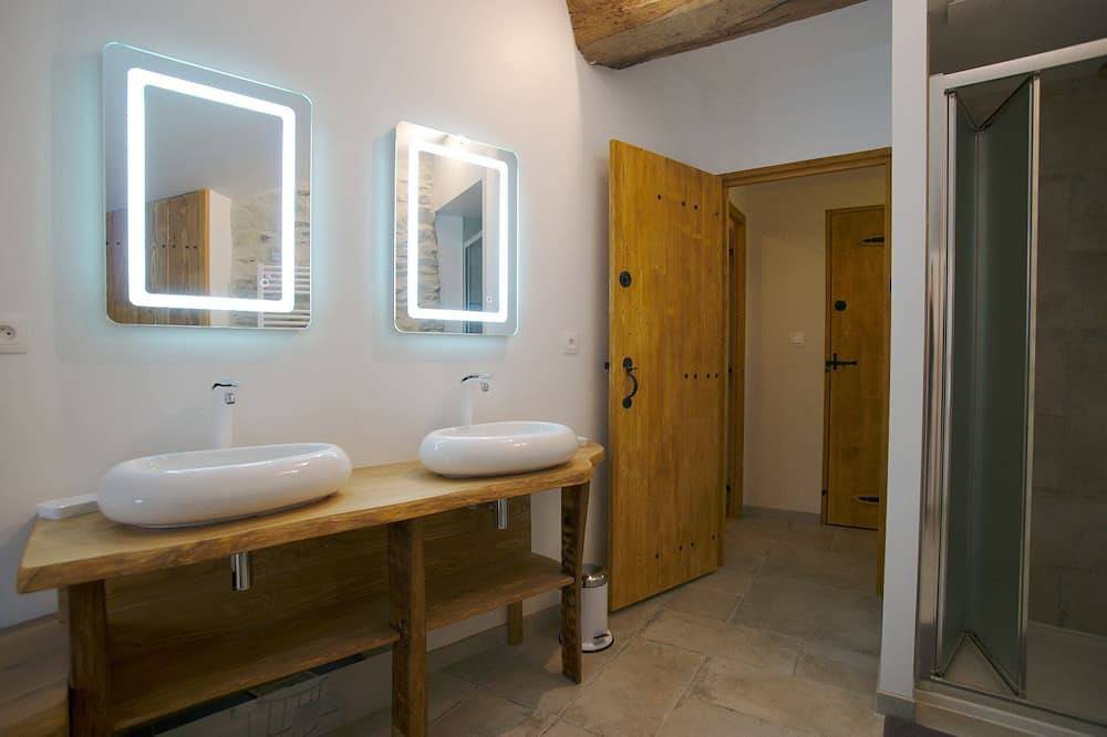 Le Mas du Coteau - Gîte en Drôme provençale. in Cléon-d'Andran, Région de nyons