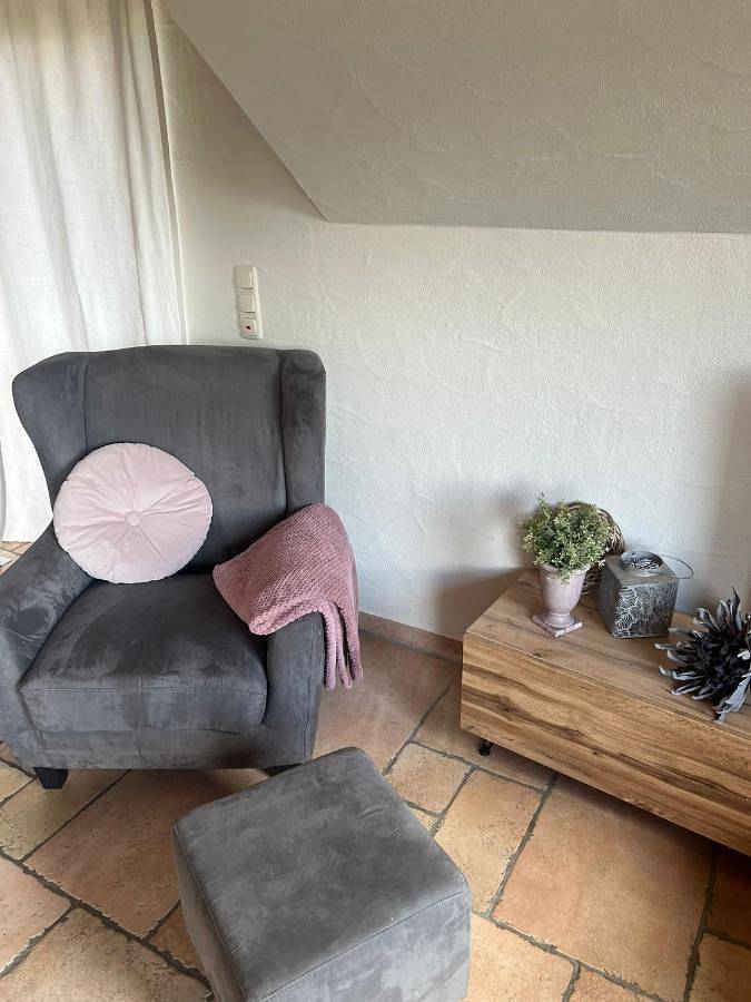 Ferienwohnung für 7 Personen, mit Balkon und Terrasse sowie Garten und Ausblick
