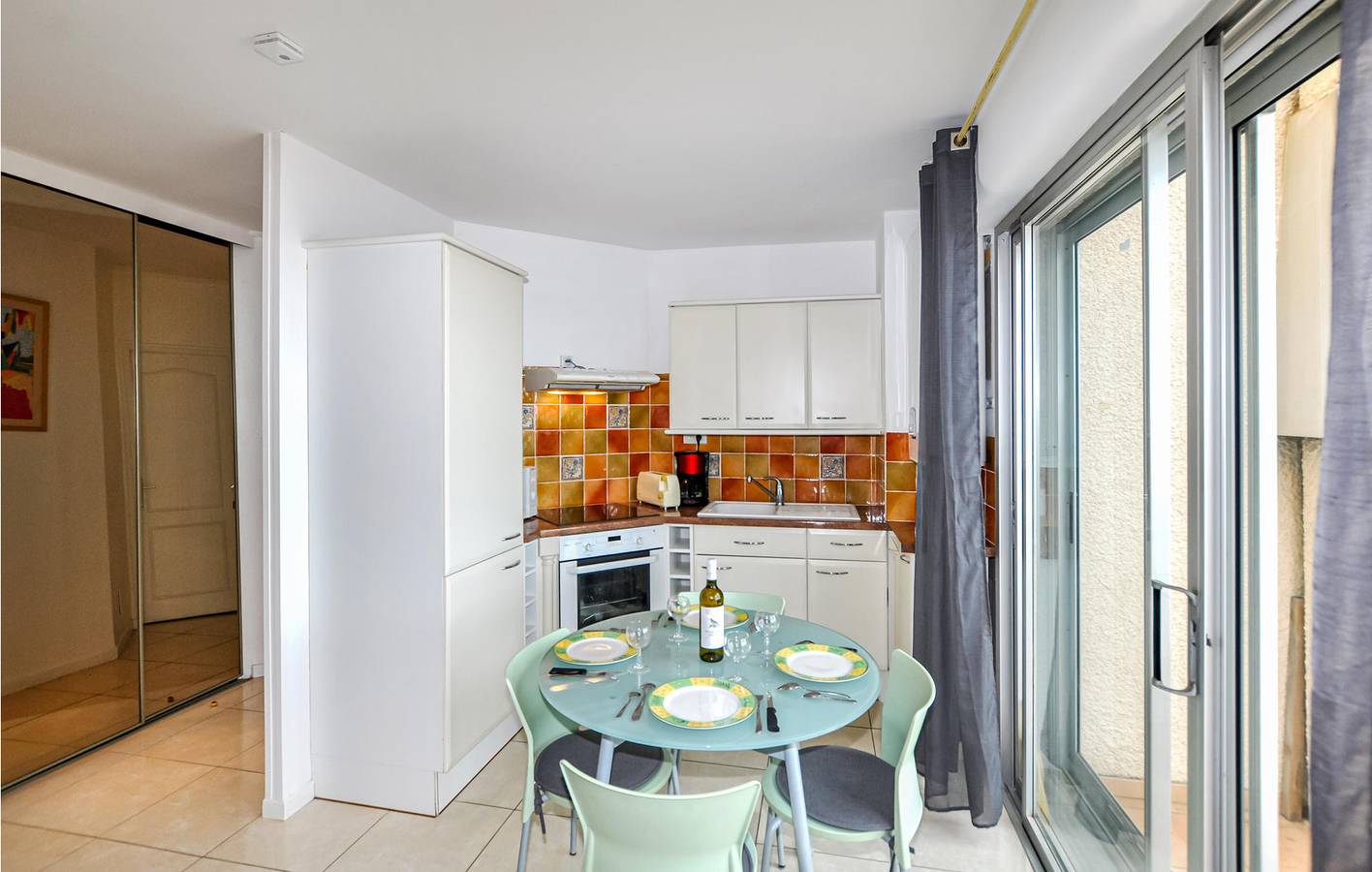 Apartamento vacacional entero, Apartamento con vistas al mar, aparcamiento y TV in Le Barcarès, Côte d'Améthyste