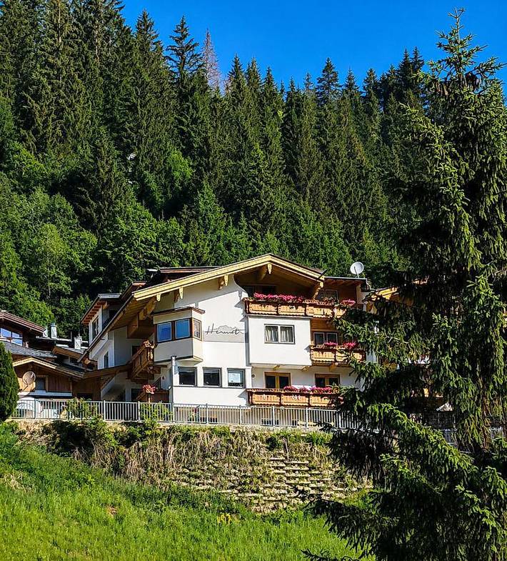 Ferienwohnung für 2 Personen, mit Balkon und Terrasse sowie Ausblick in Gerlos