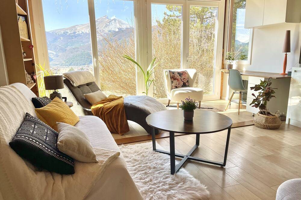 Chalet cosy et chaleureux avec vue sur la montagne in Lus-la-Croix-Haute, Parc naturel régional du Vercors