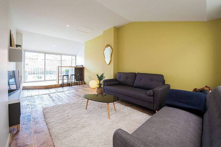 Location de vacances pour 6 personnes dans Gare De Carcassonne