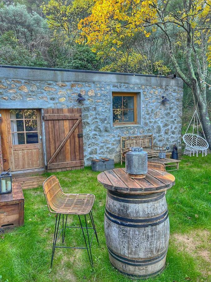 Gîte pour 2 personnes, avec jardin ainsi que vue et terrasse, animaux acceptés dans Mont Faron - 4