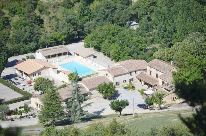 Appartement de vacances pour 6 personnes, avec Balcon ainsi que Terrasse et Piscine