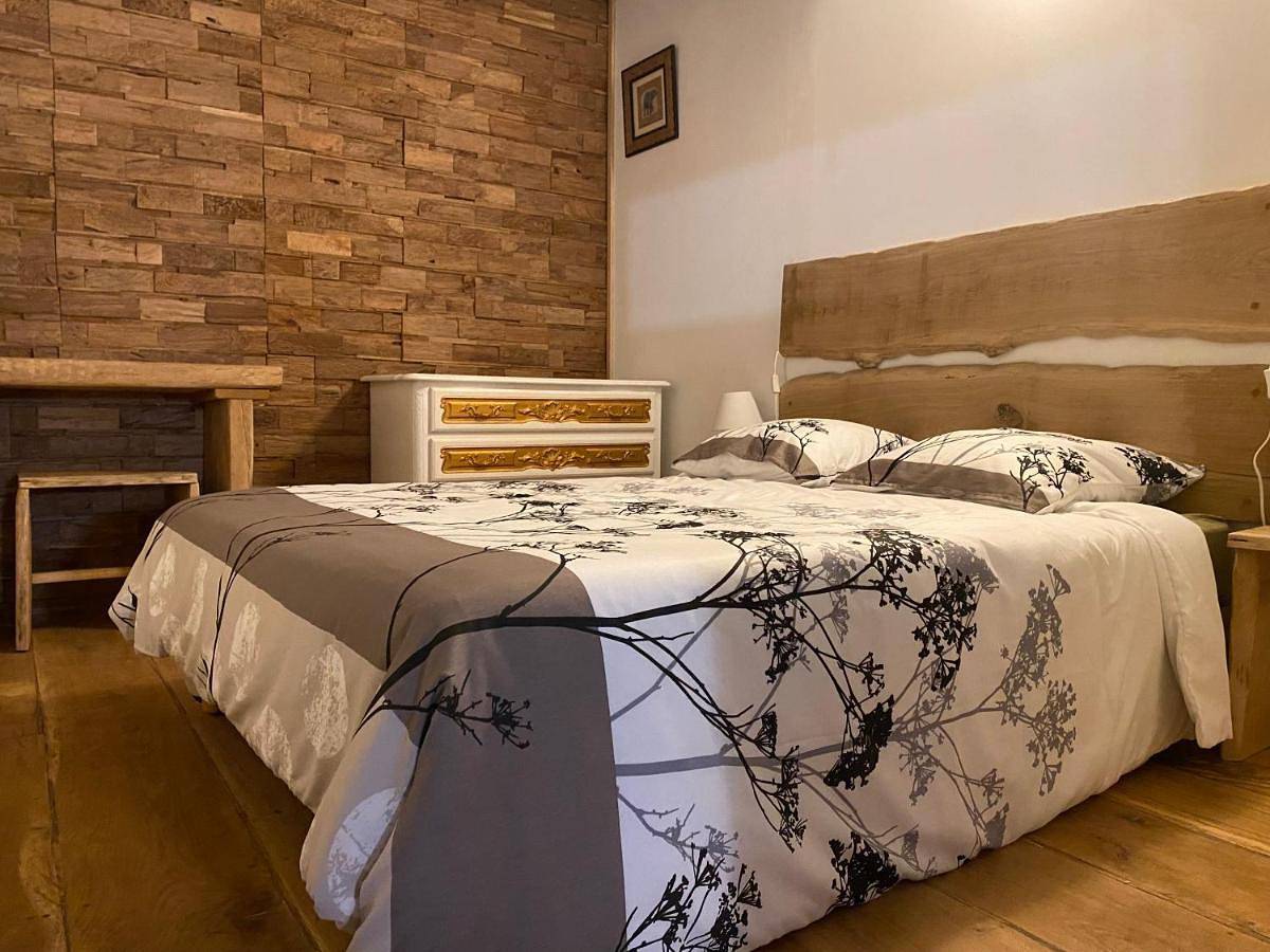 Appartement entier, Three-Bedroom Apartment in Marseille, Région de Marseille