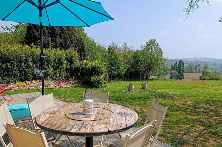 Gîte pour 4 personnes, avec jardin à Saint-Martin-de-Landelles