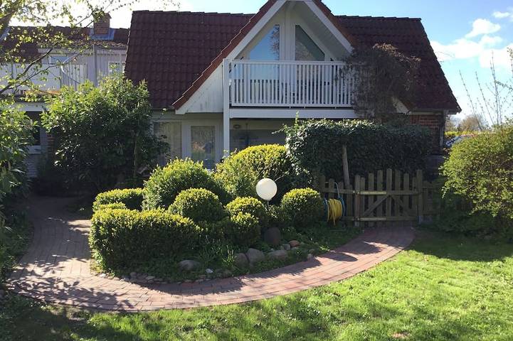 Ferienhaus für 4 Personen, mit Balkon und Garten in Cismar