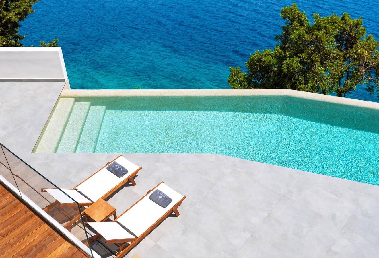 Stylish Villa with Stunning Sea Views and Pontoon Access near Tavernas in Nikiana, Alexandros