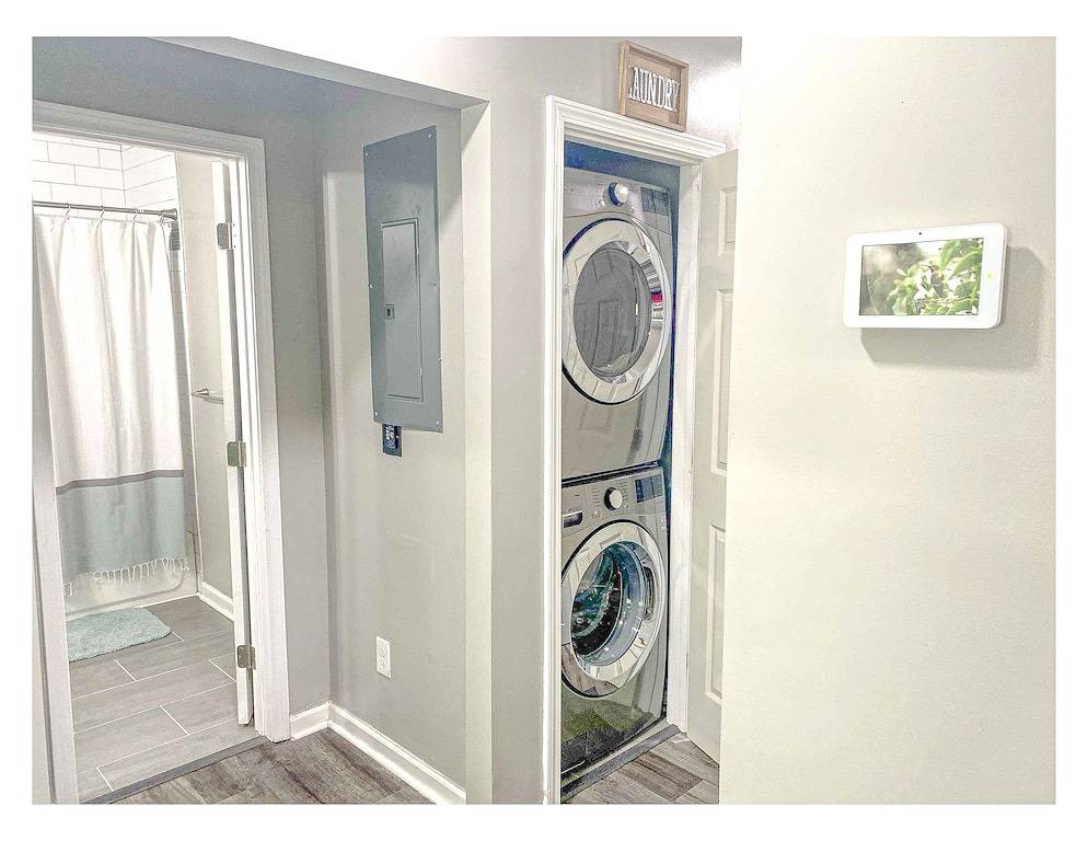 Lovely 3Br 3Ba Home minutes from Airport/Downtown Atlanta in East Point, Fulton County