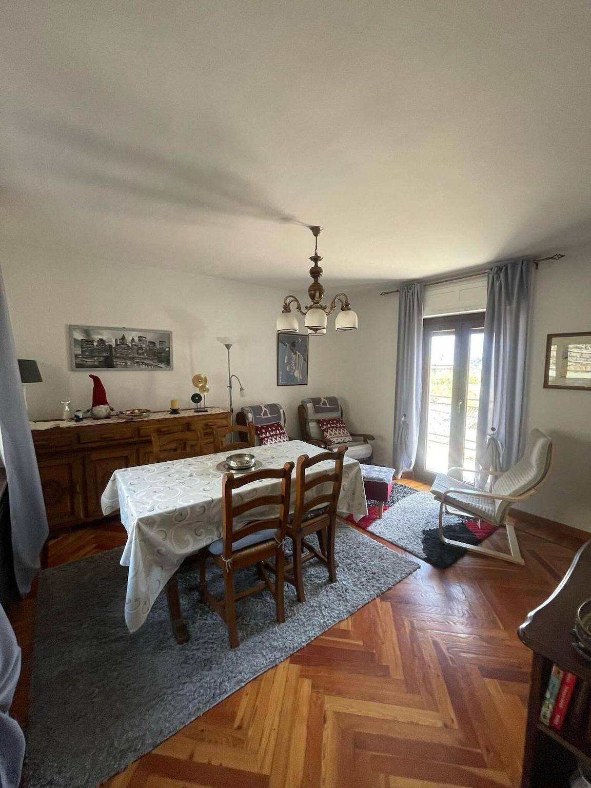 Appartamento intero, Appartamento 'Casa Zio Zeffy' con balcone con vista Montagna e giardino condiviso in Châtillon (Borgo), Comune di Châtillon