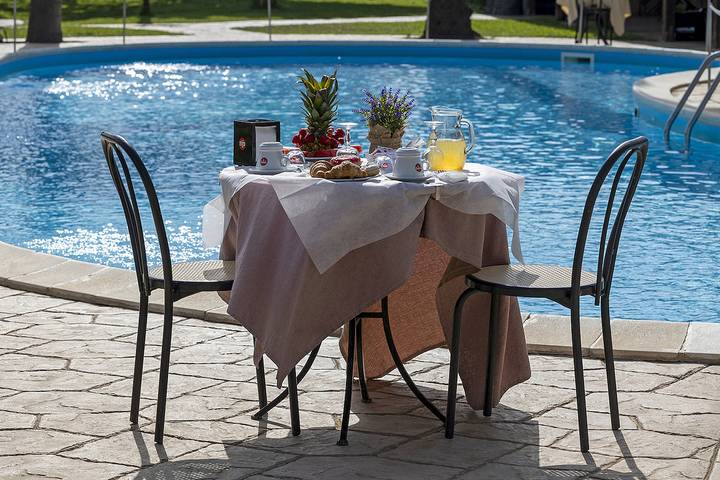 Appartement de vacances pour 4 personnes, avec piscine et jardin, animaux acceptés - 1