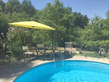 Chambre d’hôte pour 2 personnes, avec jacuzzi ainsi que jardin et piscine à Les Lèves-et-Thoumeyragues
