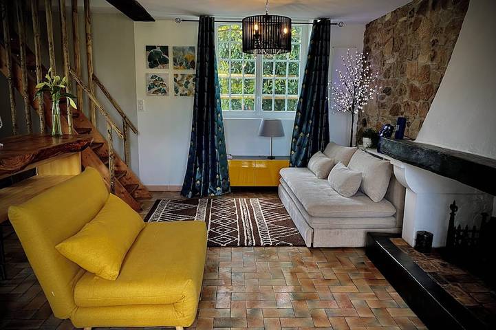 Gîte pour 4 personnes, avec terrasse et jardin à Le Vigeant