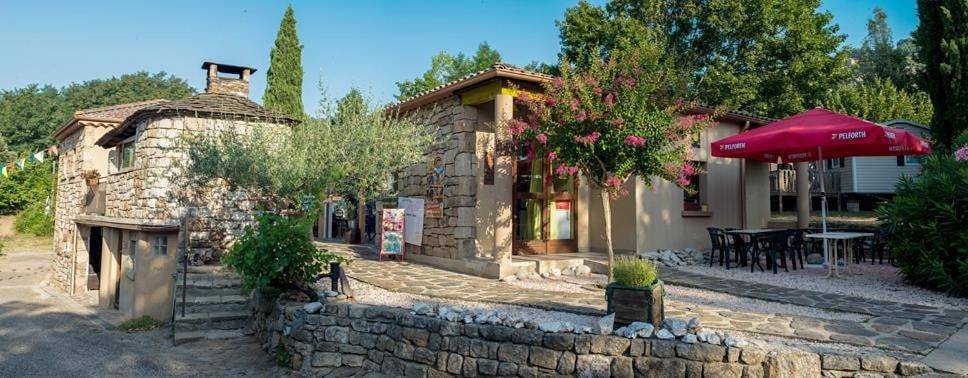 Camping Ushuaïa Villages Les Cruses in Ribes, Parc naturel régional des Monts d'Ardèche