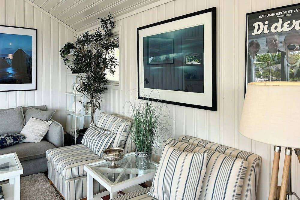 Hütte mit Fjord- und Poolblick in Larvik