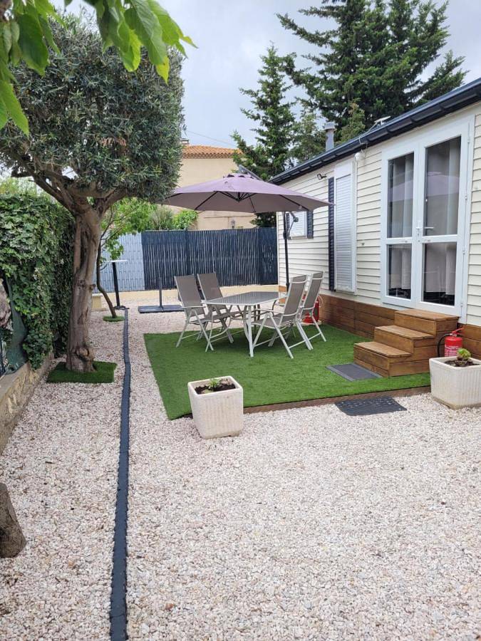 Location de vacances pour 4 personnes, avec jardin ainsi que vue et piscine, animaux acceptés à Sigean - 2