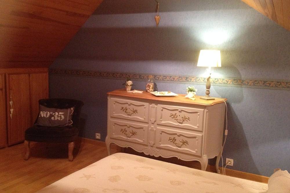 Maison bretonne au calme proche mer audierne à 4 kms in Beuzec-Cap-Sizun, Iroise