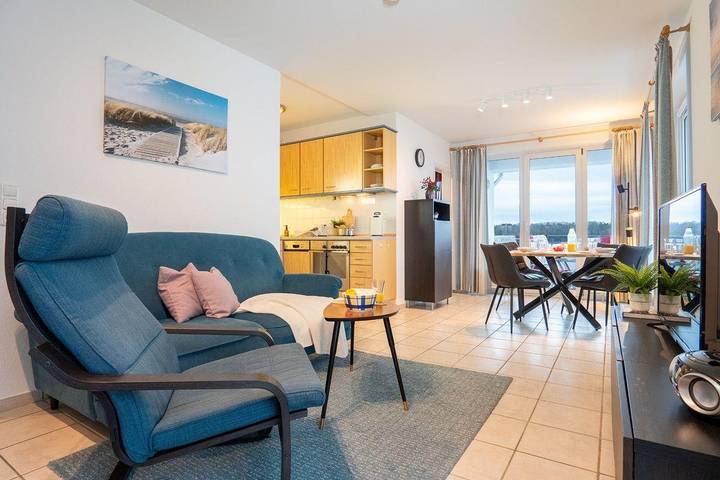 Ferienwohnung für 4 Personen, mit Seeblick und Balkon in Heiligenhafen - 2