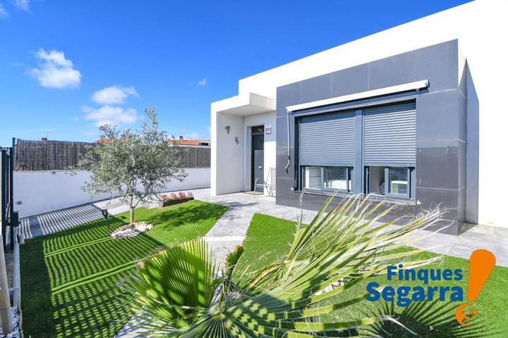 Casa rural para 7 personas, con Terraza además de Jardín y Piscina en Roda de Bará - 2