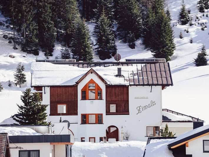 Ferienhaus für 4 Personen, mit Balkon und Garten sowie Sauna in Galtür