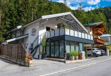 Ferienwohnung für 3 Personen, mit Terrasse in Längenfeld