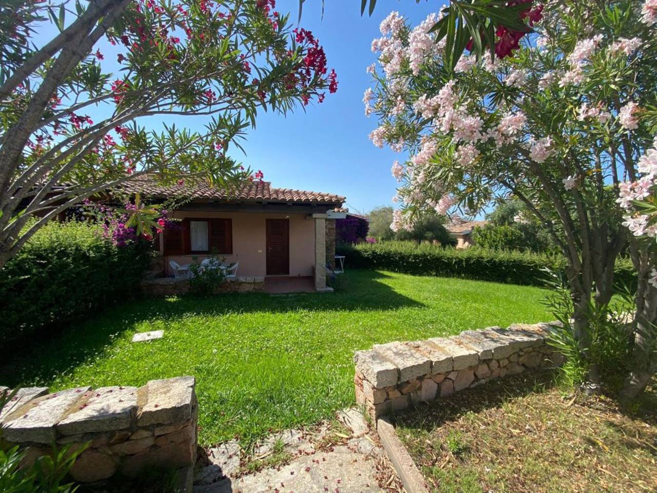 Ganze Ferienwohnung, Ferienwohnung für 4 Personen mit Garten in Lu Miriacheddu, San Teodoro