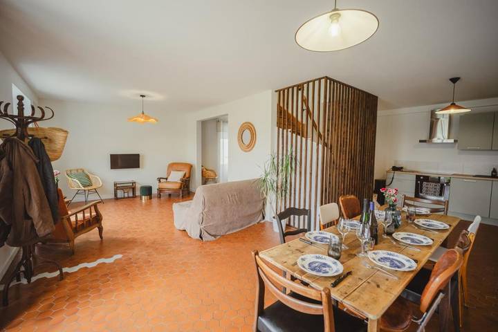Location de vacances pour 8 personnes, avec terrasse et jardin à Champ-sur-Layon