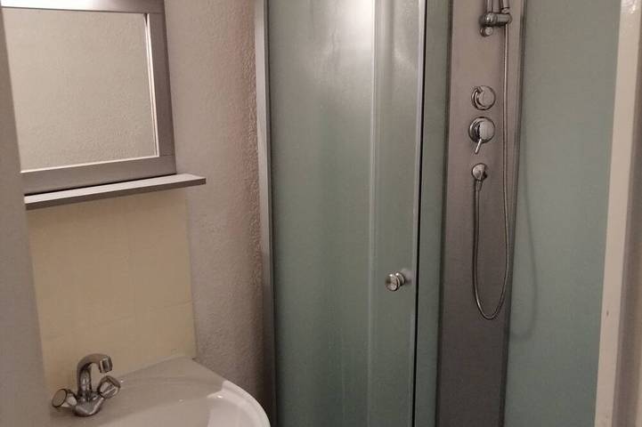 Gîte pour 4 personnes, avec terrasse et jardin, animaux acceptés à Aiguebelette-le-Lac - 2