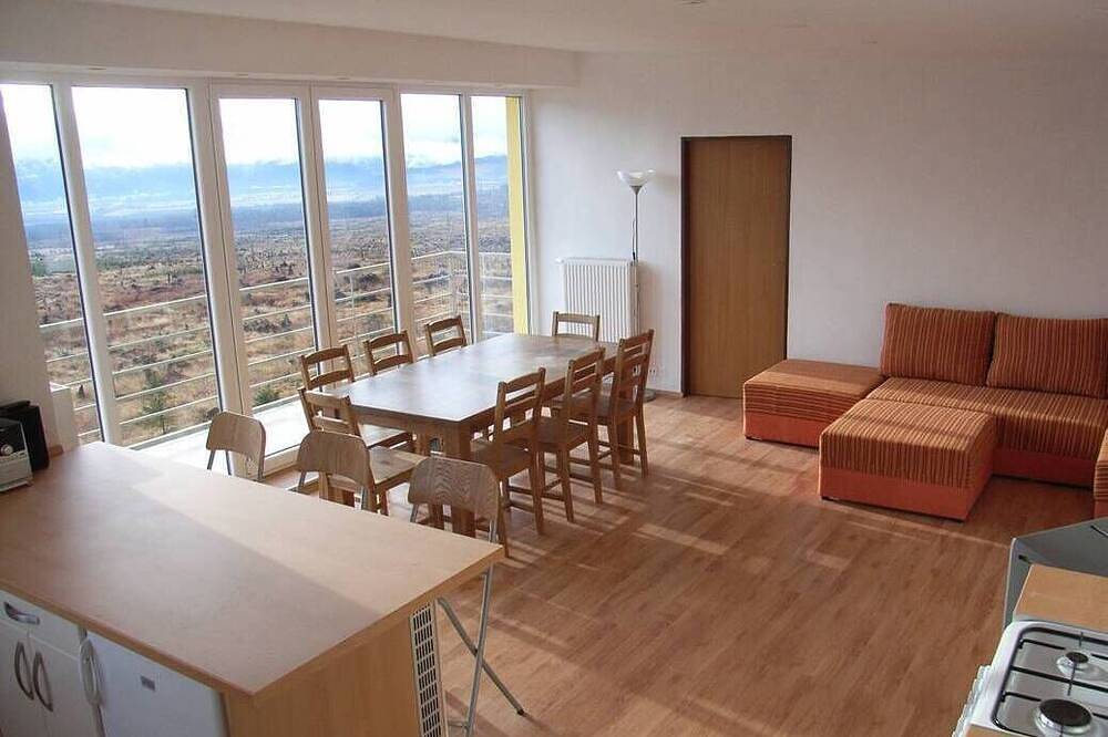 Appartement entier, Appartement moderne, spacieux et bien équipé dans les montagnes des Hautes Tatra in Tatranska Lomnica Ski Area, Hautes Tatras