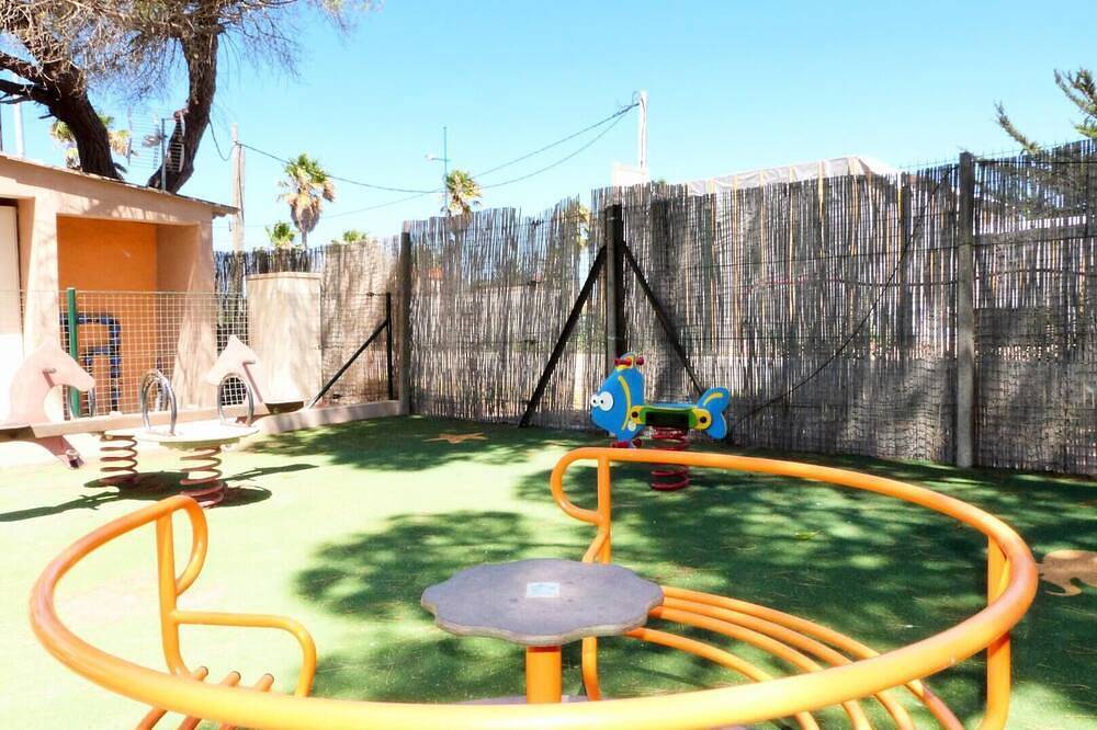 Camping für 2 Personen in La Bergerie, Hyeres