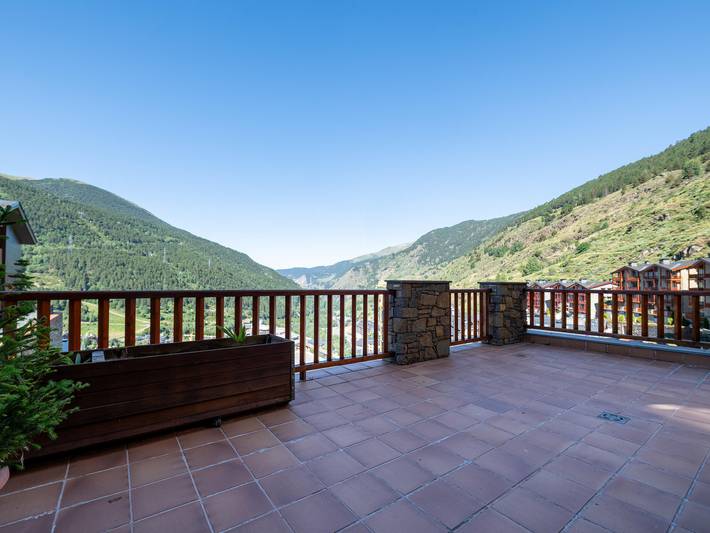 Ganze Wohnung, Rossinyol Apartment für 6 Pers., Terrasse gegenüber El Tarter in El Tarter, Grandvalira