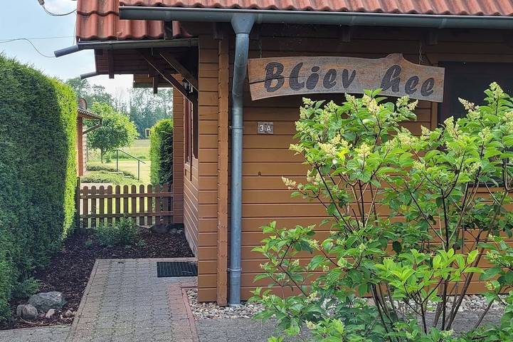 Ferienhaus für 4 Personen, mit Balkon und Garten in Klink