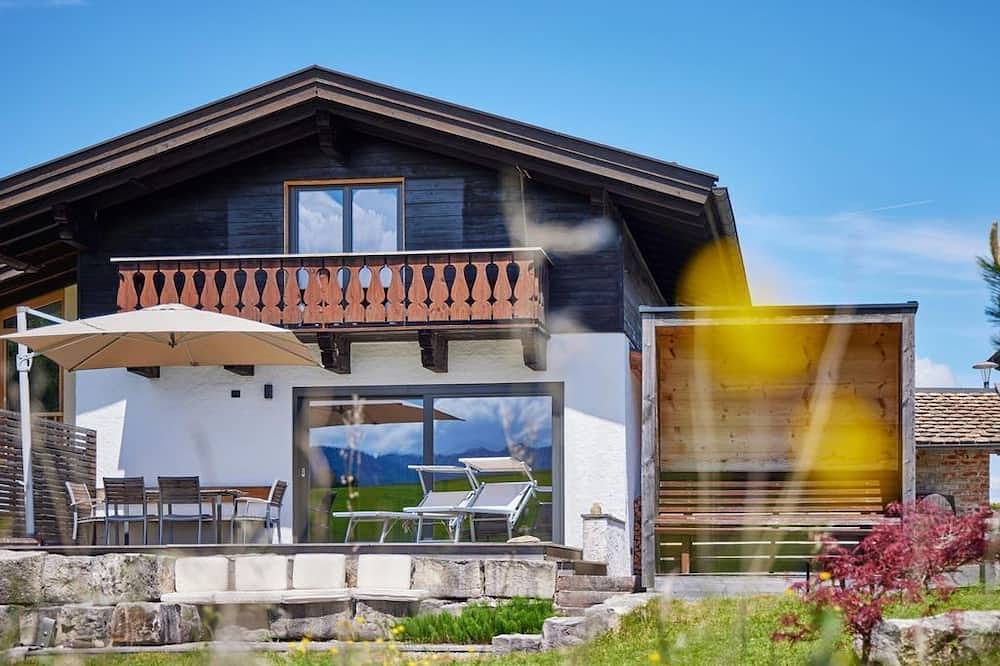 Ganze Wohnung, Ferienhaus Holz(t)raum - Ferienhaus in Saulgrub, Bayerische Alpen