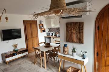 Gîte pour 4 personnes, avec jardin et terrasse à Vinsobres