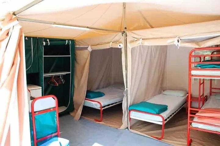 Camping pour 5 personnes à Saint-Vincent-sur-Jard