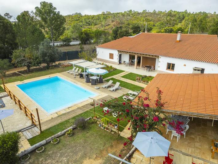 Apartamento para 5 personas, con terraza además de piscina y jardín en Costa Vicentina