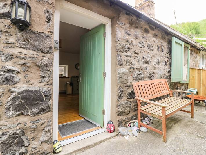49 Crovie Village in Crovie, Aberdeenshire