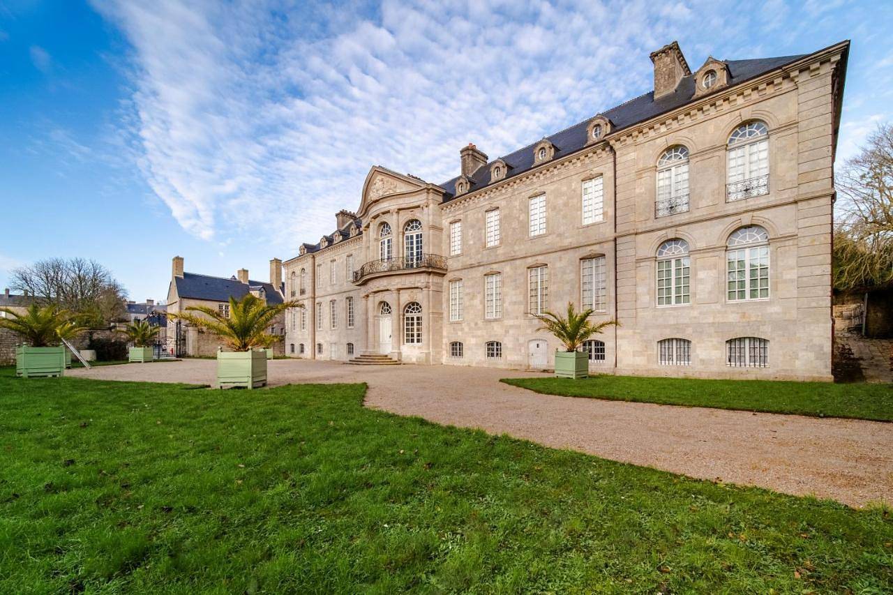 Three-Bedroom House in Valognes, Côte de la Déroute