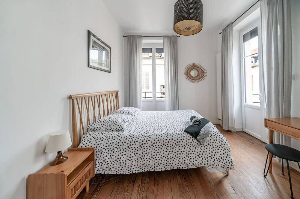 Entire apartment, Design-Wohnung, allen Komfort, Stadtzentrum, 3 Schlafzimmer in Vichy, Vichy region