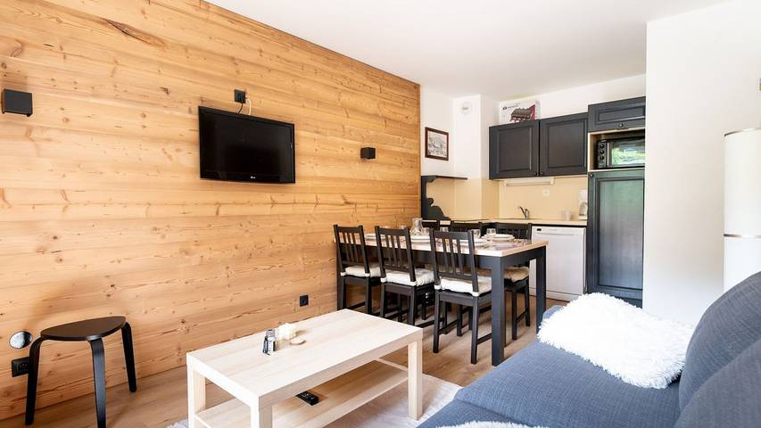 Holiday apartment for 6 people, with garden and balcony as well as pool - 1