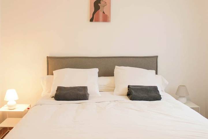 Appartement entier, Appartement avec balcon et parking proche métro in Asnières-sur-Seine, Hauts-de-Seine